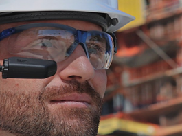 What Is Assisted Reality and How Does It Relate to Augmented Reality? Assisted reality in field technology