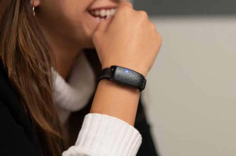 Upmood wristband emotions