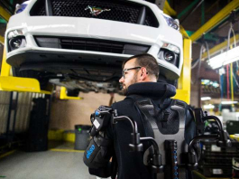 Ford Unveils Exoskeleton Vests Worldwide to Help Lessen Worker Fatigue and Injury Image: Ford