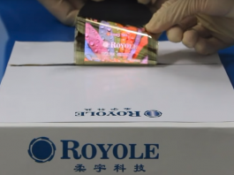 Royole’s Ultra-Thin Flexible Display Shows Promise for Foldable Smartphones of the Future Royole flexible display