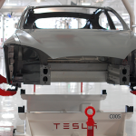 Tesla-AR-glasses-2