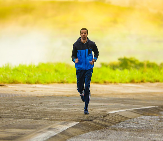 Samsung Might Launch a Sensor-Covered Smart Shirt that Detects Breathing Problem and Lung Disease Samsung smart shirt lung disease
