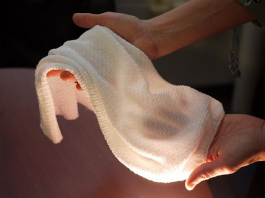 Smart Fabric Automatically Cools or Insulates Depending on Conditions Automatic insulating fabric