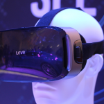 Qualcomm’s Next Generation Wireless VR Headsets Can Connect to Both PCs and Mobiles Qualcomm Next Gen VR headset
