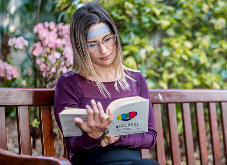 Humm forehead wearable