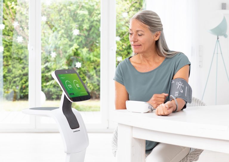 Remote Patient Monitoring with Wearables – Improving Healthcare at Home and at the Point of Care