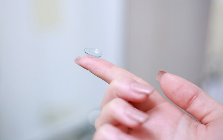 LED Contact Lens for Diabetes diagnosis