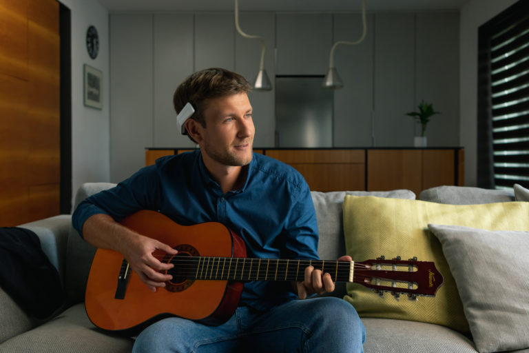 Interview with NeoRhythm: Next-gen brain stimulation headband to sleep better, relieve stress and boost your energy