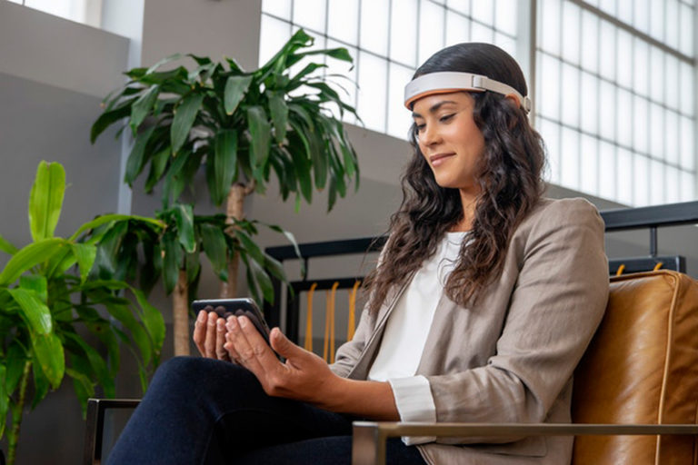 Mendi brain training headset