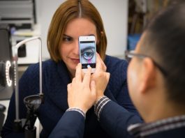 Smartphone App Assesses Anemia By Taking Picture of Your Eyelid Smartphone app to assess anemia