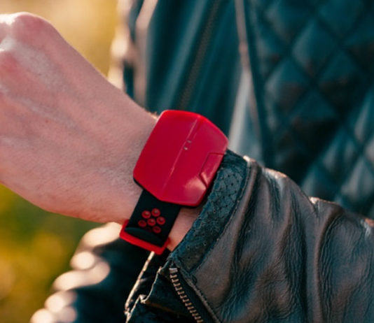 Austrian Startup Motobit Unveils Wearable That Sends Bikers Alerts Through Vibrations Motobit Sentinel biker alerts