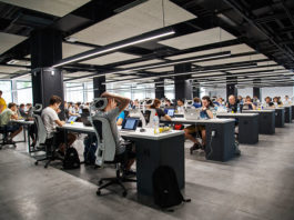 How Organizations Are Using Wearables To Improve Wellbeing of Employees Organizations using wearables for employee’s wellbeing