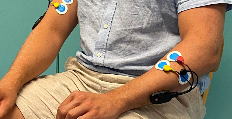 Wearable device to assess myoclonic jerks