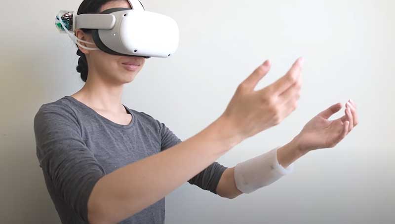 Wearable Device feel Cold Heat and Pain in Virtual Reality